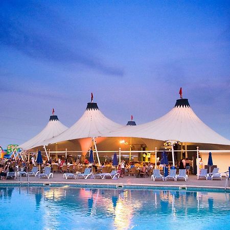 Globales Aparthotel Bouganvilla Sa Coma  Exterior foto